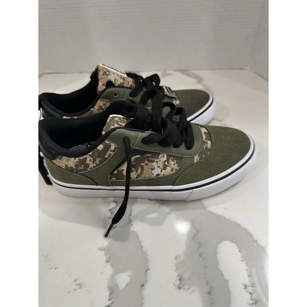 Airwalk Sneakers Boys Size 6 Youth Green Suede Camo New CMAK23ES006